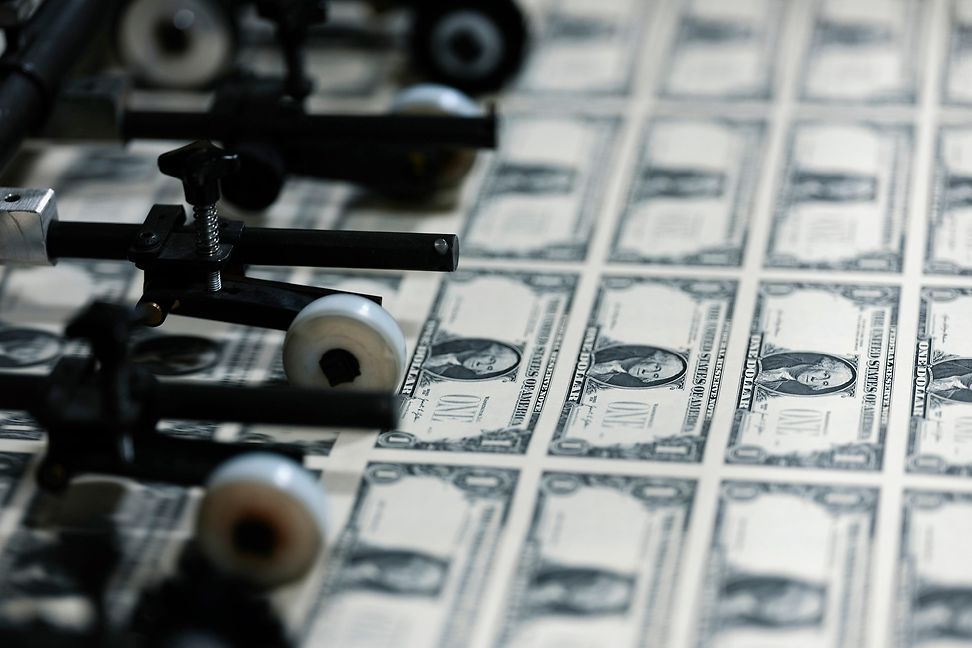 US-Banknoten in der Druckmaschine